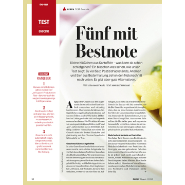 Textseite mit Überschrift 'Fünf mit Bestnote' und Artikel über Gnocchi aus Kartoffeln, inklusive kurzer Einleitung und Testhinweisen. Hintergrund ein Teller mit Gnocchi